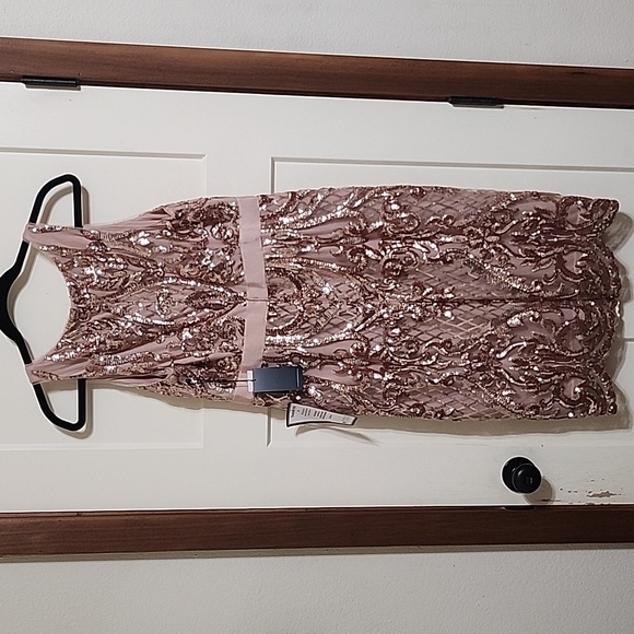 Adrianna Papell NWT Rose Gold Sequined Cocktail Dress - Picture 3 of 4
